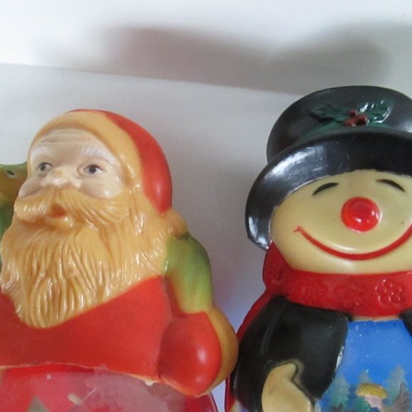 Santa Claus and Frosty the Snowman 1950s Vintage Christmas Snow Globes - Picture 7 of 7